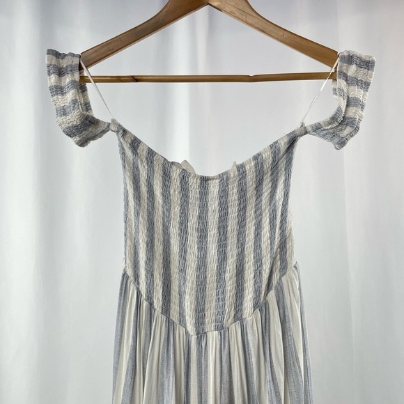 Skylar + Madison Wide Leg Stripe Off the Shoulder Jumpsuit in White Blue Size XS - Picture 4 of 10